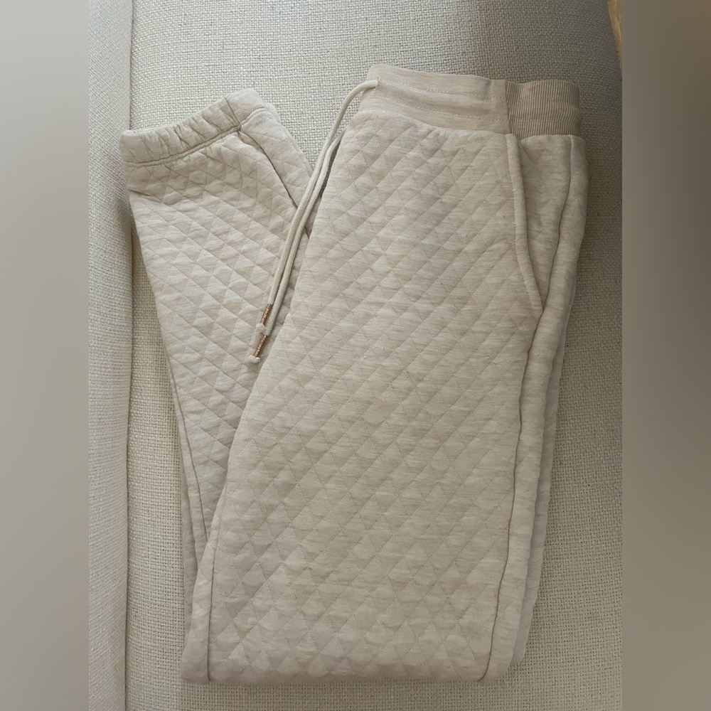 Marine Layer Corbet Quilted Joggers in Oatmeal size S
